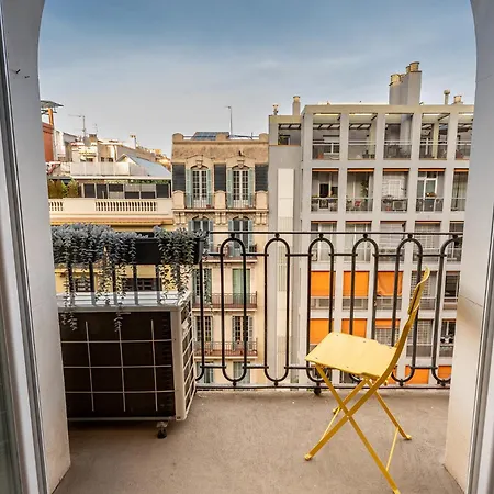 Large & Beautiful 4min From Passeig De Gracia Apartment